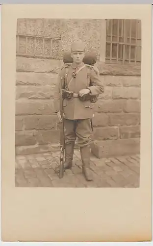 (34115) Foto AK Soldat 1.WK in voller Montur, Trier 1914-18