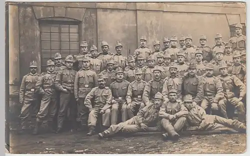 (27633) Foto AK 1. WK Gruppenbild Soldaten Österreich, Feldp. 1915