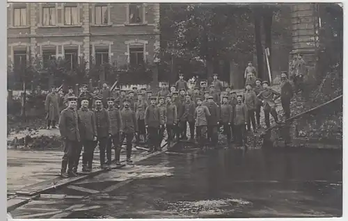 (19809) Foto AK Militaria, Soldaten, Fluss, Foto Neuhaus i. Westf. 1914-18