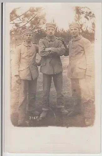 (111163) Foto AK 1. WK, 3 junge Soldaten, Fotograf Leipzig Sellerhausen, um 1915