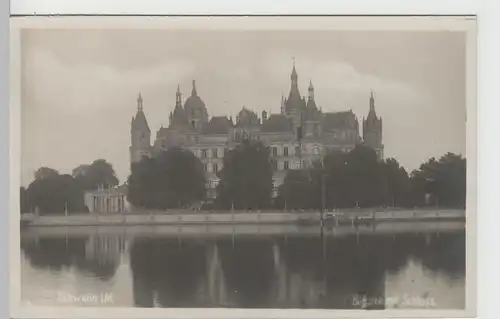 (67118) Foto AK Schwerin, Schloss, Burgsee, vor 1945