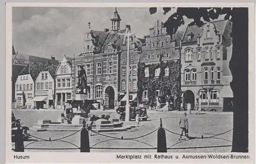 (90786) AK Husum, Marktplatz m. Rathaus