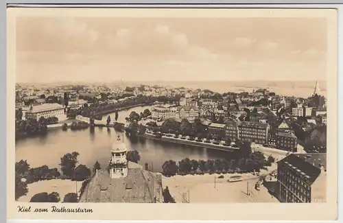 (45539) Foto AK Kiel, Totale vom Rathausturm, 1939