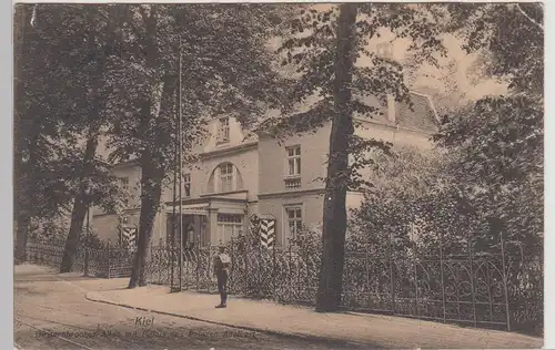 (112874) AK Kiel, Düsternbrooker Allee m. Palais d. Prinzen Adalbert 1908