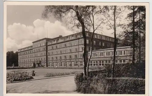 (105830) Foto AK Bad Bramstedt, Neues Kurhaus, 1955