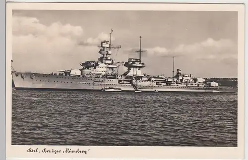 (93342) Foto AK Kiel, Kreuzer Nürnberg 1934-45