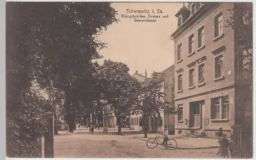 (90437) AK Schwepnitz i.Sa., Königsbrücker Straße u. Gemeindeamt, 1922