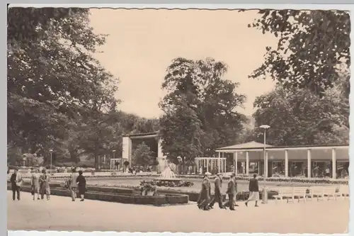 (52512) Foto AK Bad Elster, Badeplatz mit Kolonnaden 1958