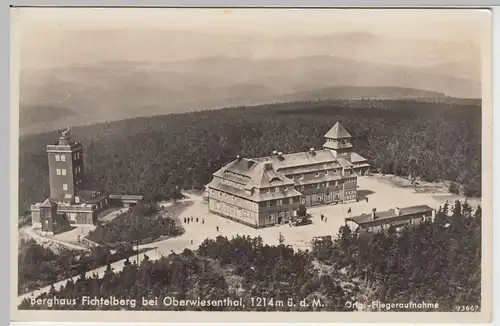 (51881) Foto AK Oberwiesenthal, Berghaus Fichtelberg, 1933-45