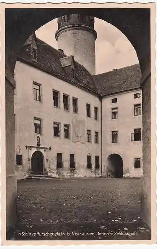 (109735) Foto AK Schloss Purschenstein, Neuhausen, Erzgebirge, Schlosshof 1942