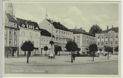 (108831) AK Lengenfeld, Vogtland, Marktplatz, Haus zum Goldenen Löwen 1935