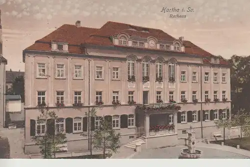 (107992) AK Hartha, Sachsen, Rathaus, Brunnen 1916