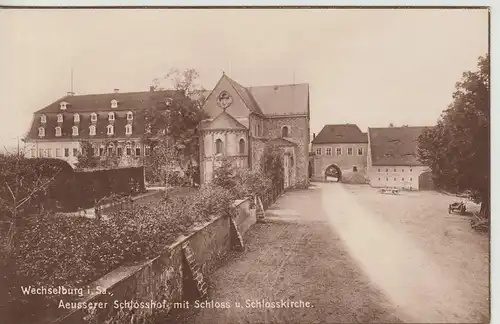 (107916) Foto AK Wechselburg, Sachsen, Schloss, Äußerer Schlosshof, Kirche, vor