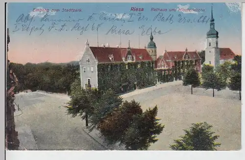 (103079) AK Riesa, Eingang zum Stadtpark, Rathaus u. Klosterkirche, 1918