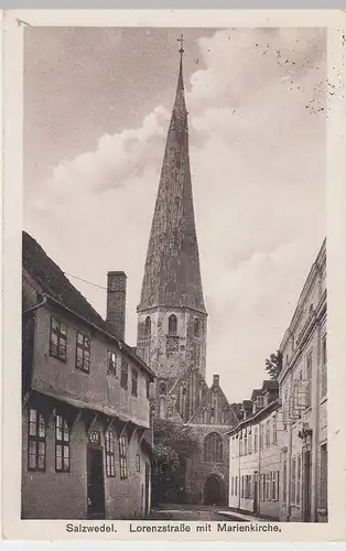 (85474) AK Salzwedel, Lorenzstraße mit Marienkirche, vor 1945