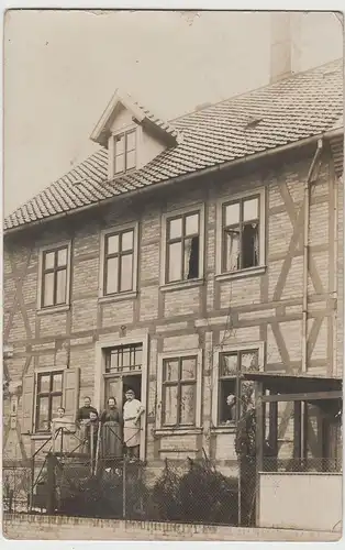 (80242) Foto AK Drübeck, Personen am Haus, Gastwirtschaft, 1912