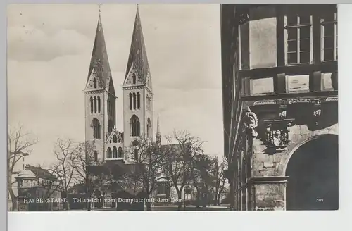 (77482) Foto AK Halberstadt, Teilansicht vom Domplatz mit Dom, 1927