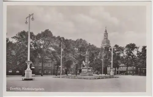 (20311) Foto AK Genthin, Hindenburgplatz, vor 1945