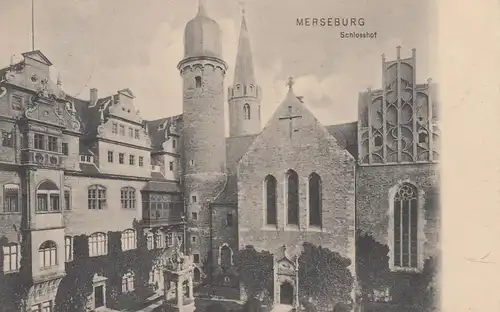 (107909) AK Merseburg, Schlosshof mit Dom 1907