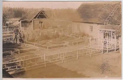 (35765) Foto AK 1.WK provisorische Parkanlage in Russland 1916