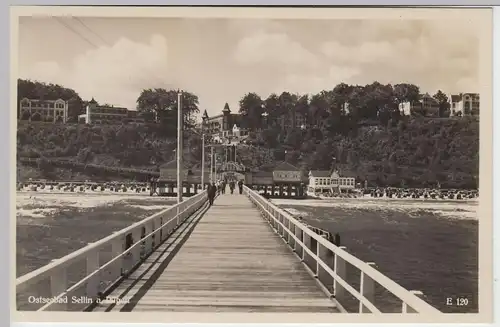(43832) Foto AK Sellin, Rügen, Seebrücke, Strand 1933-45