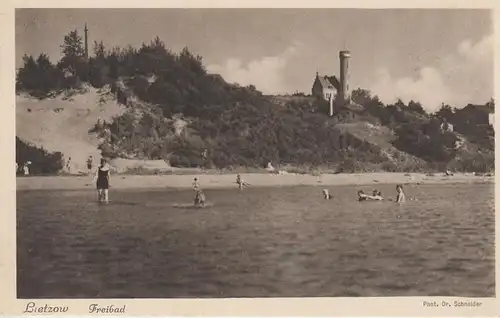 (107936) AK Lietzow, Rügen, Freibad, Schloss, vor 1945