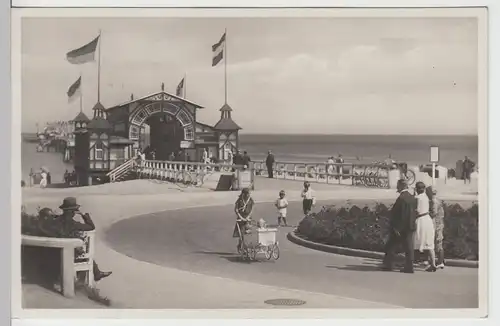 (107670) Foto AK Binz auf Rügen, Landungsbrücke, 1934