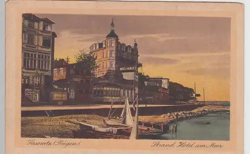 (103048) AK Sassnitz a. Rügen, Strand m. Hotel am Meer, vor 1945