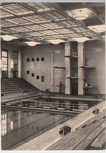(23148) Foto AK Rostock, Hallenschwimmbad Neptun, Sprungturm 1952