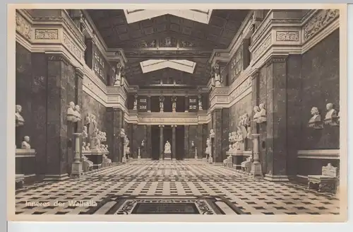 (98221) Foto AK Regensburg, Inneres der Walhalla, vor 1945
