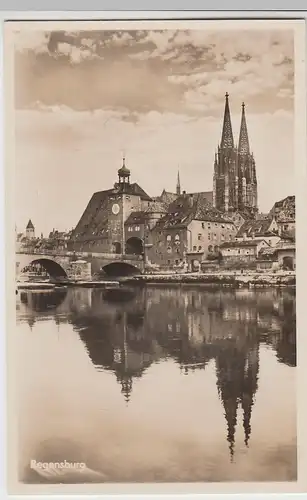 (95941) Foto AK Regensburg, Blick zum Dom, vor 1945