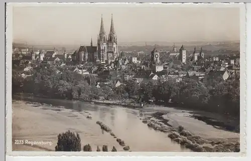 (87844) Foto AK Regensburg, Stadt mit Dom, vor 1945