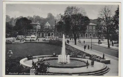 (95449) AK Neustadt a.d. Weinstraße, Bahnhofsplatz 1939