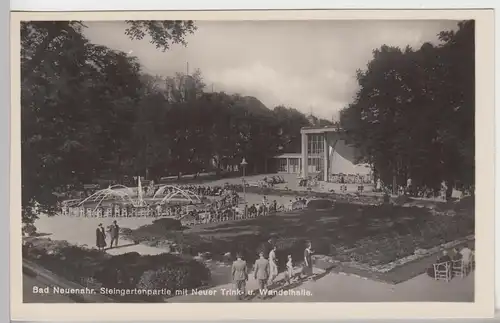 (94785) Foto AK Bad Neuenahr, Steingartenpartie mit neuer Trinkhalle, vor 1945