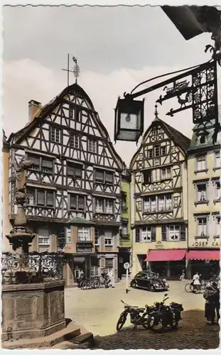 (17035) Foto Ak Bernkastel-Kues, Markt, St. Michaelbrunnen 1955