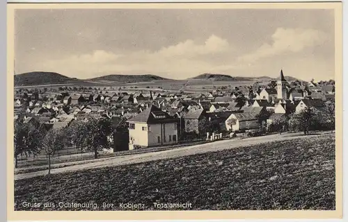 (108824) AK Gruß aus Ochtendung, Panorama mit Kirche, vor 1945