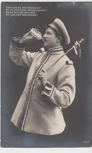 (98499) Foto AK Ein Hoch auf die Soldatenzeit, der letzte Schluck, 1912
