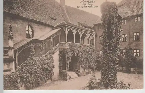 (74208) AK Nürnberg, Kgl. Burg, Schloßhof mit Linde, 1920