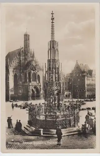 (12538) Foto AK Nürnberg, Schöner Brunnen, Frauenkirche, vor 1945
