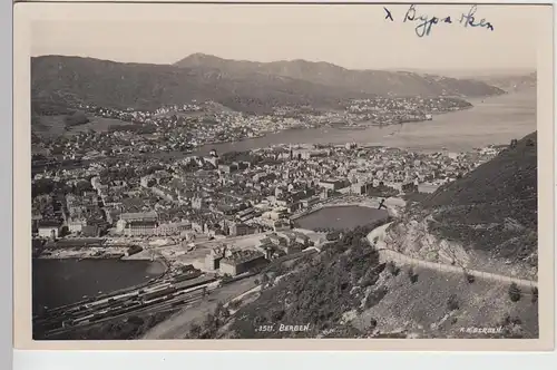 (105478) Foto AK Bergen, Blick vom Westen 1941
