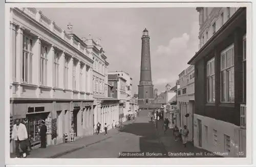 (17878) Foto AK Insel Borkum, Nordseebad, Strandstraße mit Leuchtturm