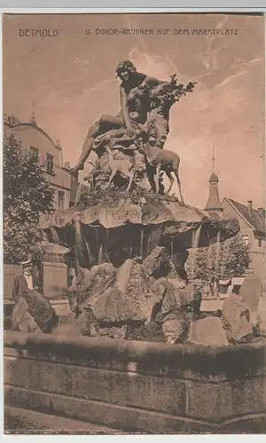 (73277) AK Detmold, v. Donop-Brunnen a.d. Marktplatz, vor 1945