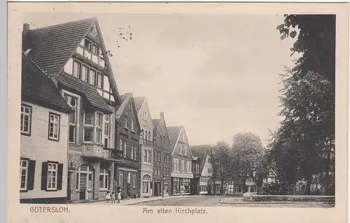 (113150) AK Gütersloh, am alten Kirchplatz, Feldpost 1914