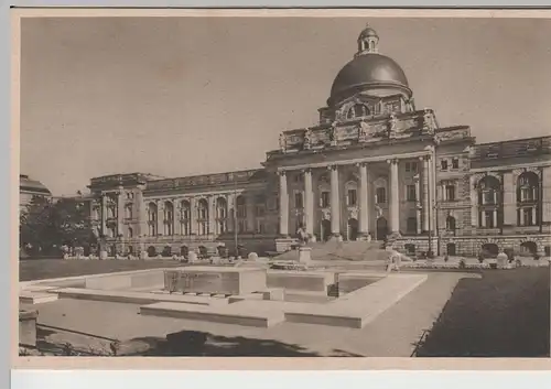 (65843) AK München, Kriegerdenkmal vor dem Armeemuseum, vor 1945