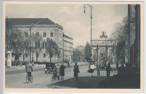 (57852) AK München, Universität, Siegestor, Ludwigstr., vor 1945