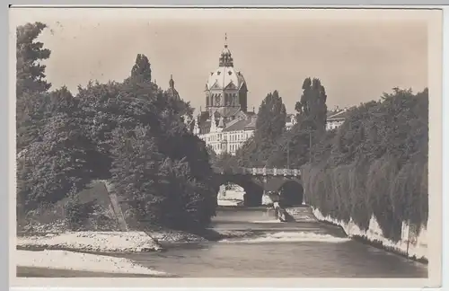 (54176) Foto AK München, Isar mit Blick a.d. Lukaskirche, 1927