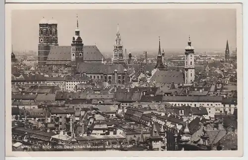 (105670) Foto AK München, Blick vom Deutschen Museum auf die Stadt, vor 1945