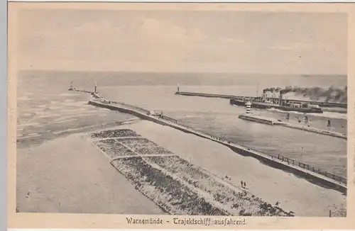 (88610) AK Warnemünde, Trajektschiff ausfahrend, vor 1945