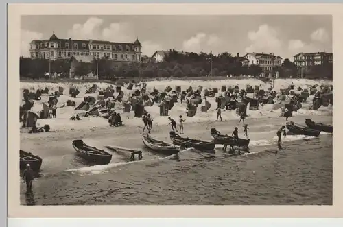 (79145) Foto AK Ostseebad Ahlbeck, Usedom, Strandleben und Boote 1955