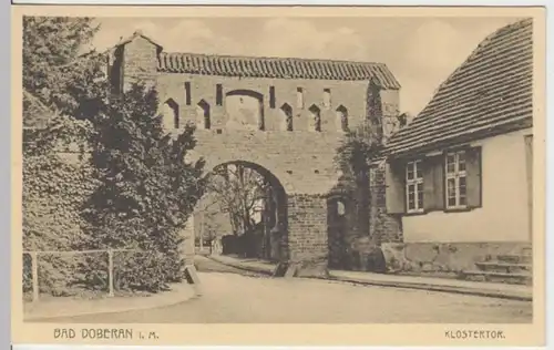 (13087) AK Bad Doberan, Klostertor, vor 1945